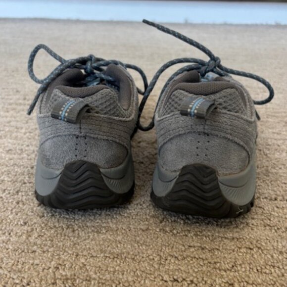 Merrell Women's Moab 3 Hiking Shoes in Perfect Condition - Picture 6 of 7